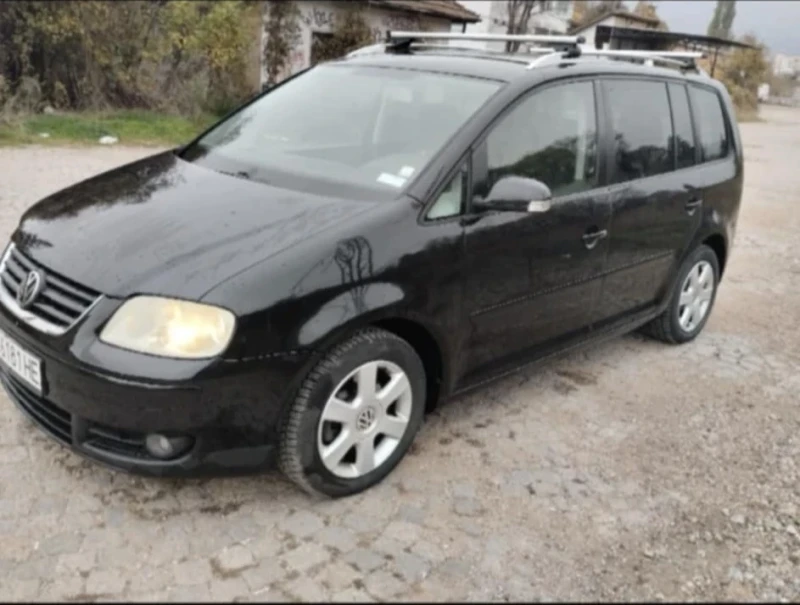 VW Touran, снимка 1 - Автомобили и джипове - 48574605