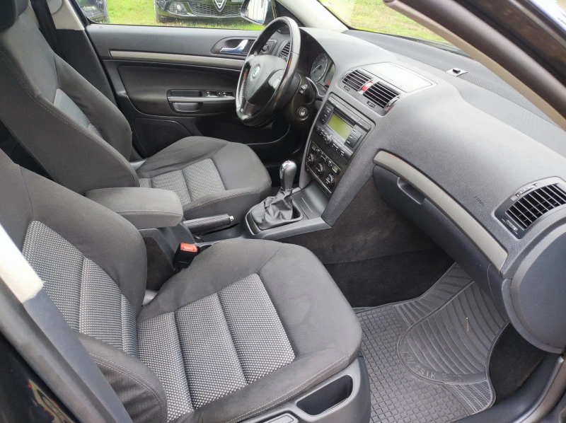 Skoda Octavia 1.9TDi 105к.с. 2007г. Euro4 214000км &#39;Elegance, снимка 9 - Автомобили и джипове - 52641325