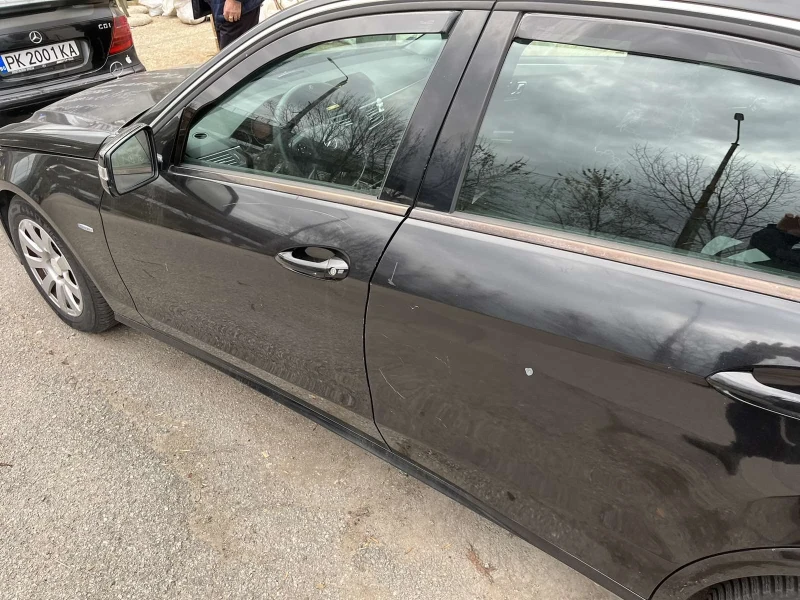 Mercedes-Benz E 200, снимка 8 - Автомобили и джипове - 52674884