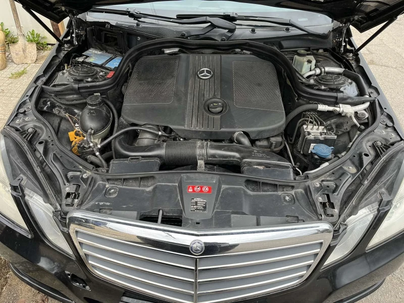 Mercedes-Benz E 200, снимка 4 - Автомобили и джипове - 52674884