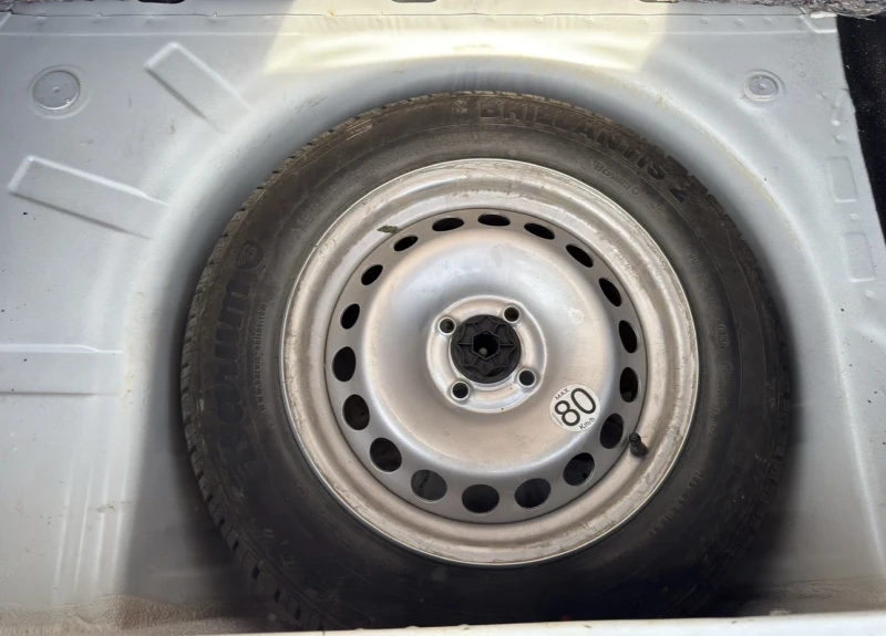 Dacia Sandero 10.2020 г. / КАСКО / НОВИ ЗИМНИ ГУМИ, снимка 17 - Автомобили и джипове - 52836042