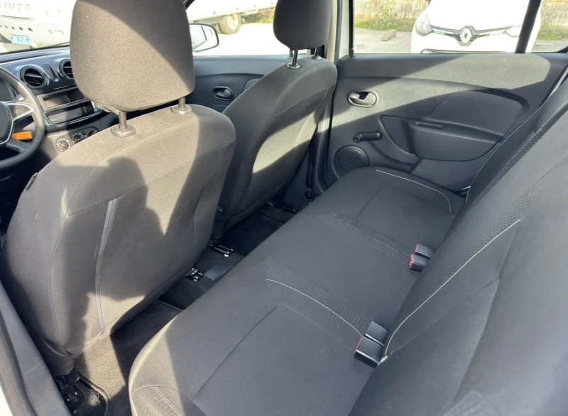 Dacia Sandero 10.2020 г. / КАСКО / НОВИ ЗИМНИ ГУМИ, снимка 16 - Автомобили и джипове - 52836042