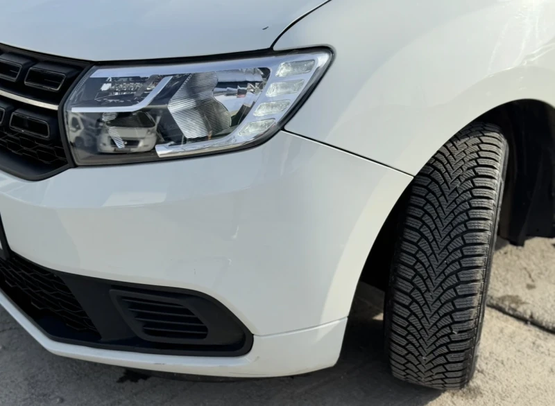 Dacia Sandero 10.2020 г. / КАСКО / НОВИ ЗИМНИ ГУМИ, снимка 10 - Автомобили и джипове - 52836042