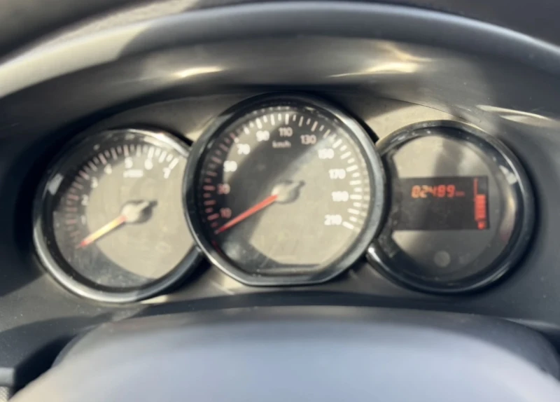 Dacia Sandero 10.2020 г. / КАСКО / НОВИ ЗИМНИ ГУМИ, снимка 14 - Автомобили и джипове - 52836042