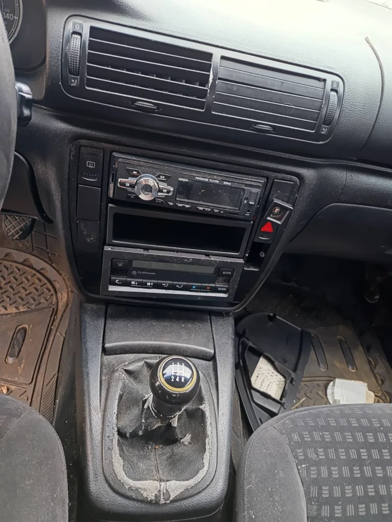 VW Passat 2.0 benzin, снимка 5 - Автомобили и джипове - 53590280