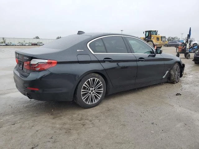 BMW 530 E* PERFORMANCE* ДИГИТАЛНО* ТАБЛО* ПОДГРЕВ* КАМЕРА*, снимка 3 - Автомобили и джипове - 49234531