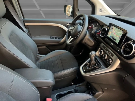 Mercedes-Benz T-класа EQT 200 = Premium Plus = Гаранция, снимка 10 - Автомобили и джипове - 53094972