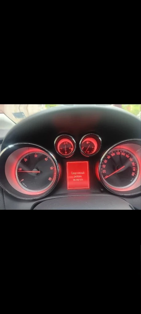 Opel Astra 2 0 CDTI , снимка 7 - Автомобили и джипове - 55878582