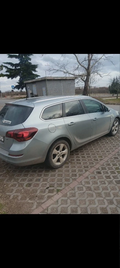 Opel Astra 2 0 CDTI , снимка 4 - Автомобили и джипове - 55878582