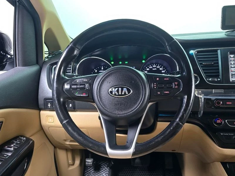 Kia Carnival 9-seater Noblesse| 200к.с., снимка 12 - Автомобили и джипове - 56294722