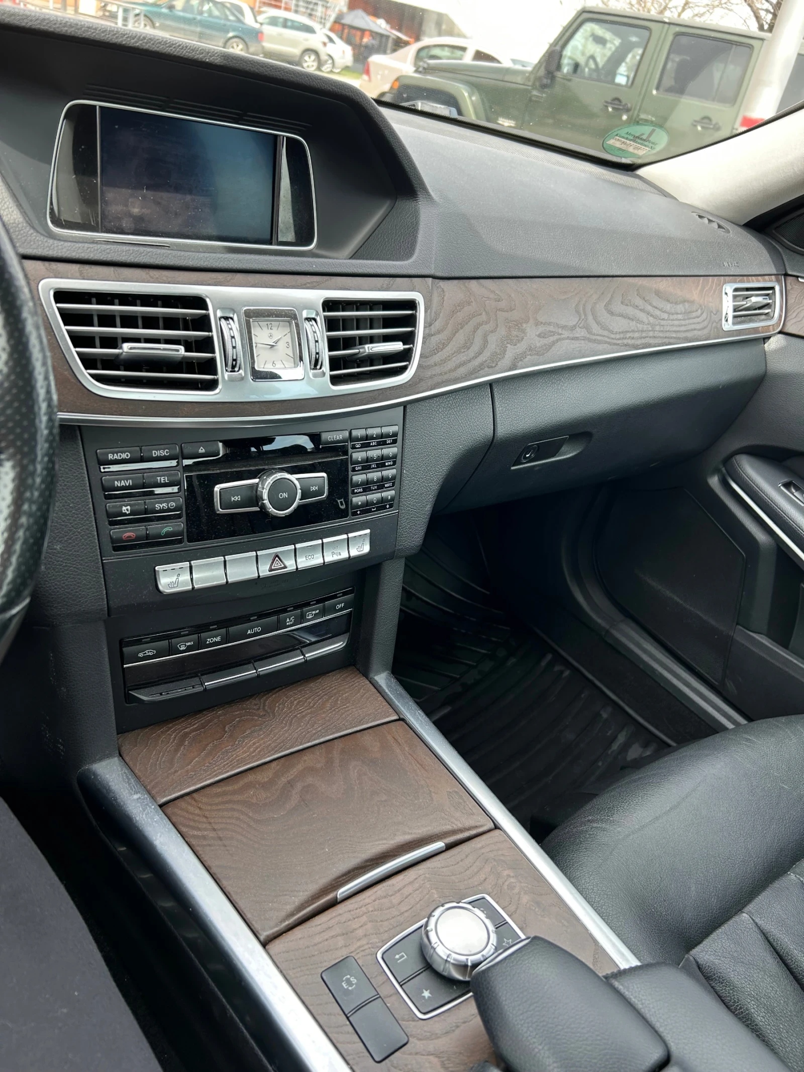 Mercedes-Benz E 220  - изображение 6