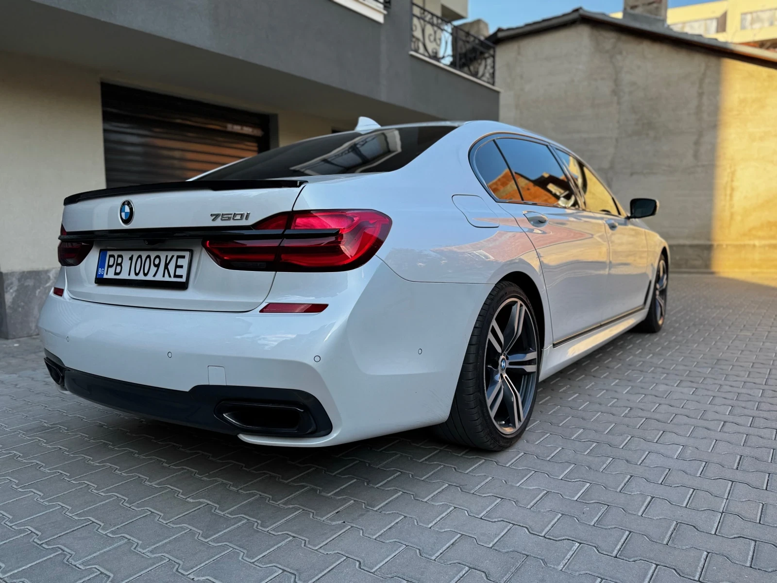 BMW 750 750i extra Long 100000km - изображение 7