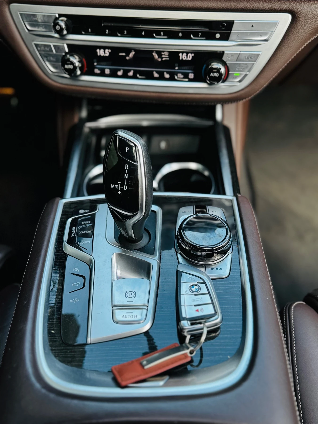 BMW 750 750i extra Long 100000km - изображение 10