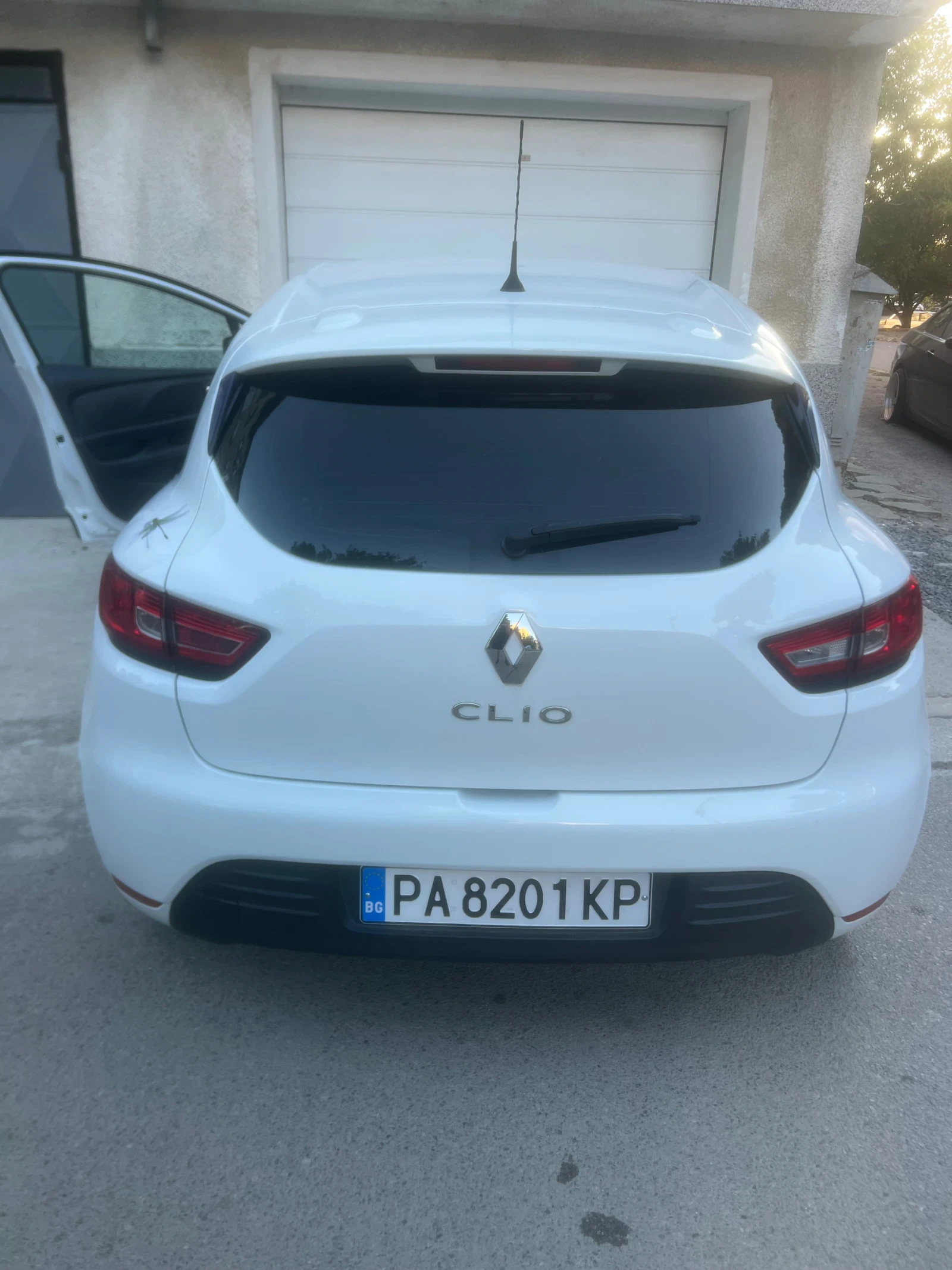 Renault Clio 1, 2 бензин 75к.с. - изображение 8