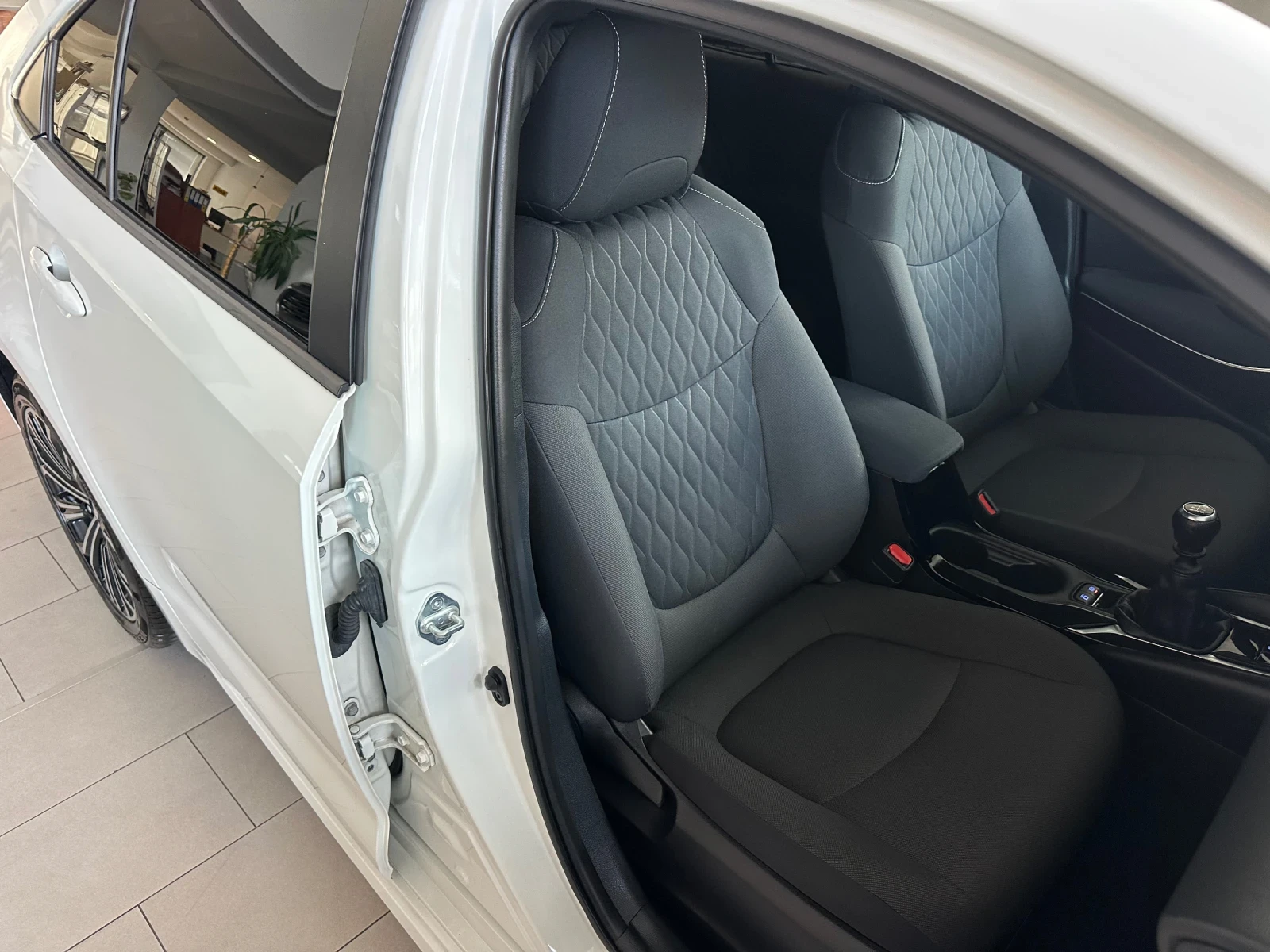 Toyota Corolla Executiv Plus* 1.6 VVT-I - изображение 7