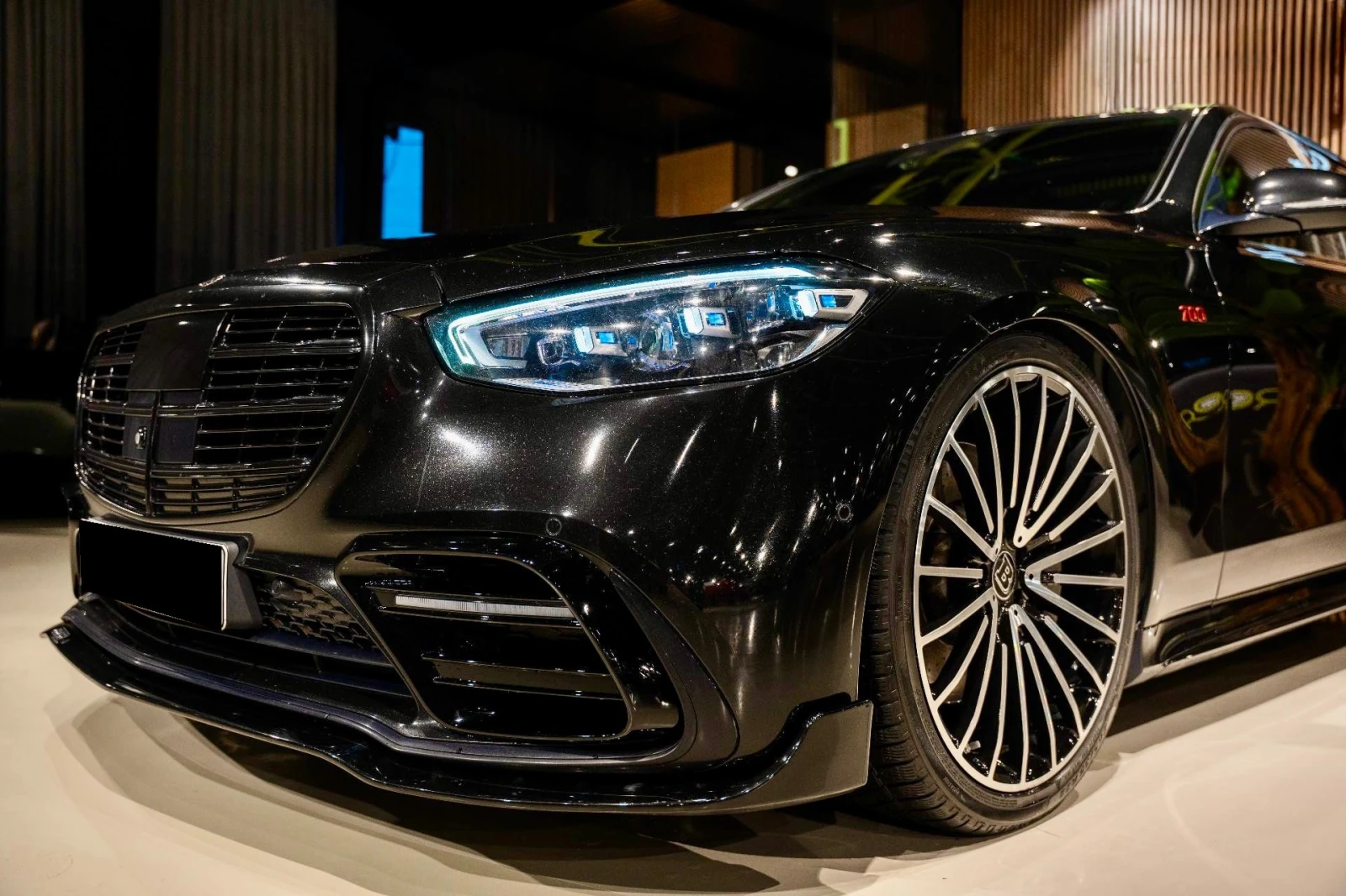 Mercedes-Benz S 400 d 4Matic AMG-Line BRABUS, снимка 9 - Автомобили и джипове - 54030899