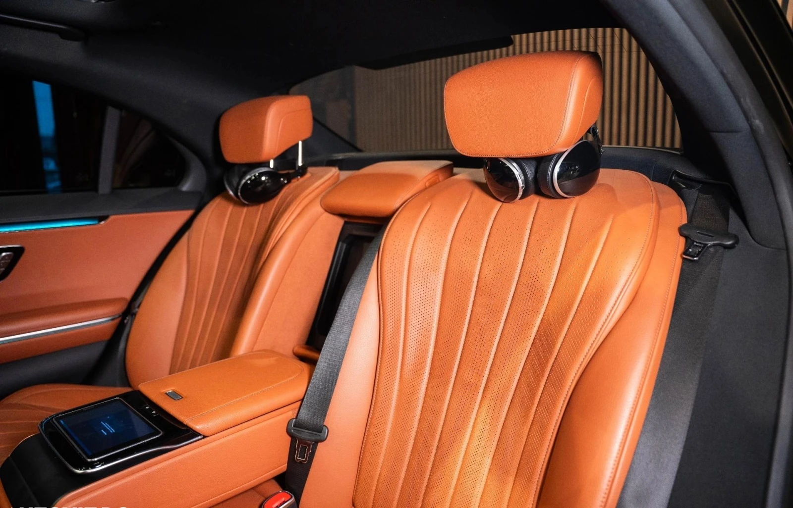 Mercedes-Benz S 400 d 4Matic AMG-Line BRABUS, снимка 16 - Автомобили и джипове - 54030899