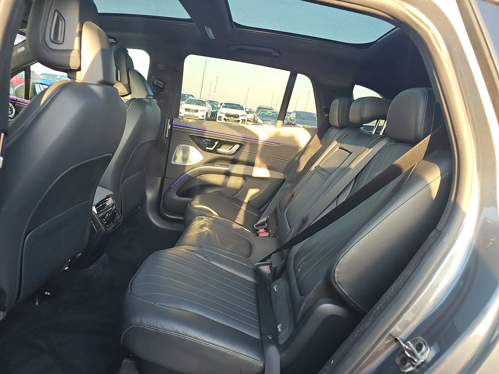 Mercedes-Benz EQS 580 SUV, снимка 8 - Автомобили и джипове - 54323080