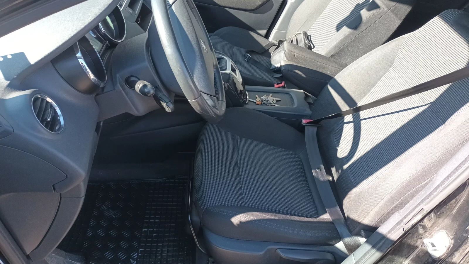 Peugeot 5008 1.6 120к.с., снимка 8 - Автомобили и джипове - 54351764