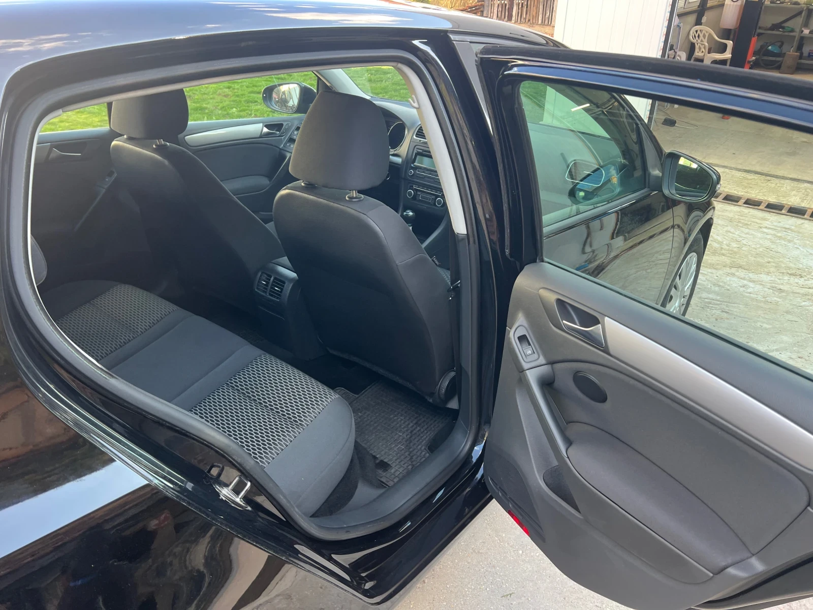 VW Golf 1.6 TDI BLUEMOTION, снимка 10 - Автомобили и джипове - 54378427