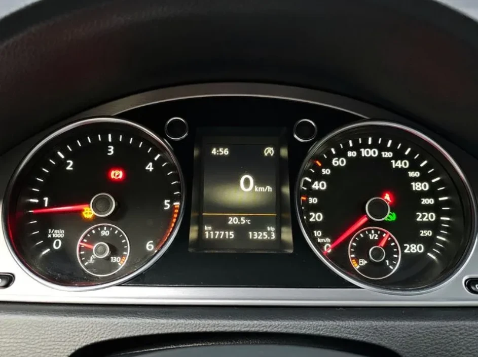 VW CC 2.0 Tdi Bluemotion R Line, снимка 8 - Автомобили и джипове - 54528554
