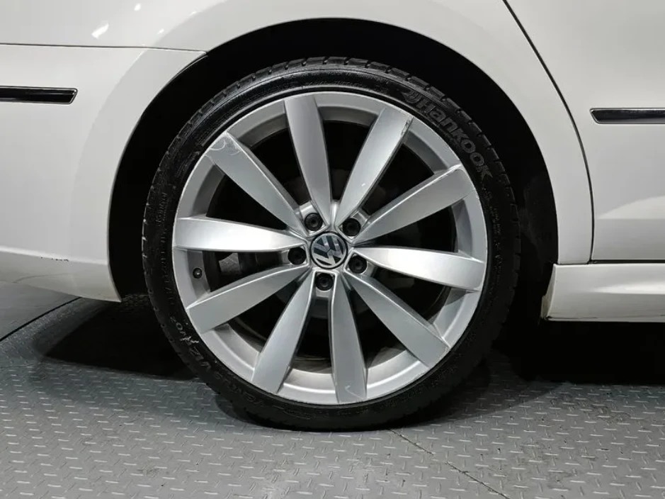 VW CC 2.0 Tdi Bluemotion R Line, снимка 5 - Автомобили и джипове - 54528554