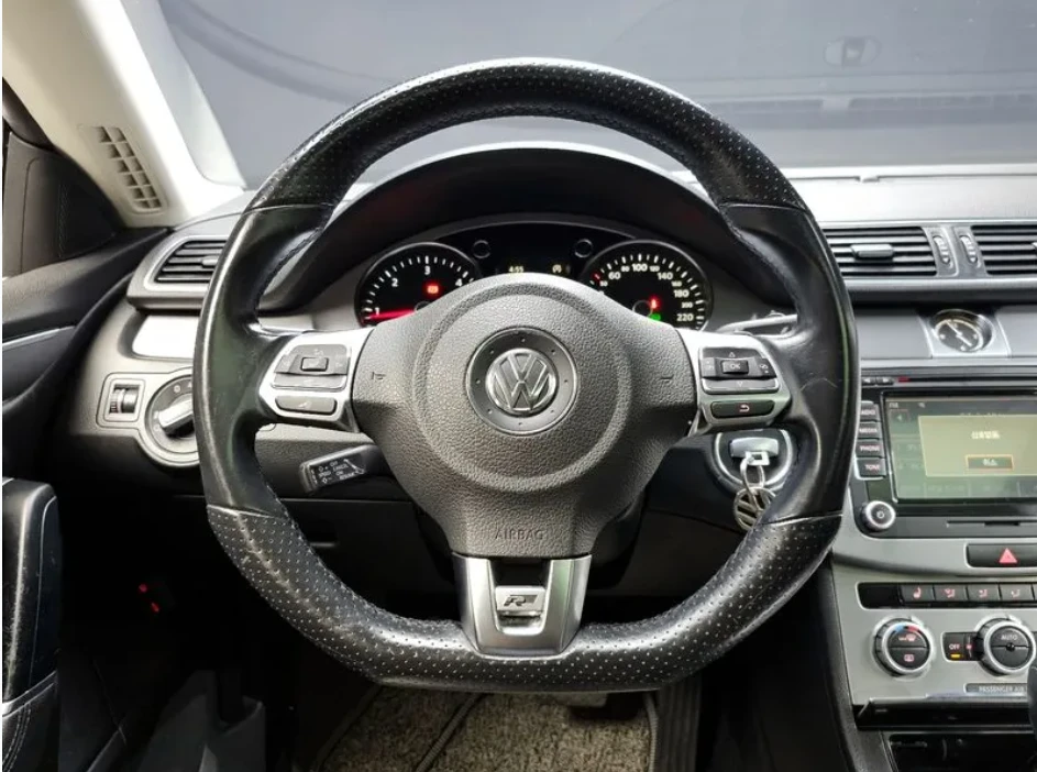 VW CC 2.0 Tdi Bluemotion R Line, снимка 12 - Автомобили и джипове - 54528554