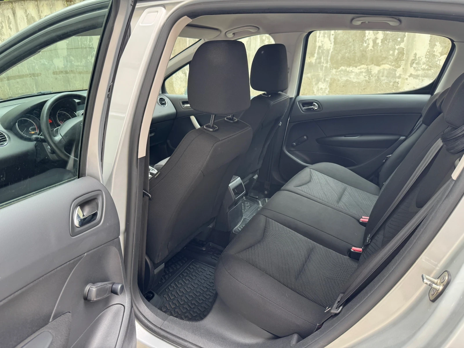 Peugeot 308 Peugeot 308 1.6HDI, снимка 11 - Автомобили и джипове - 54575511