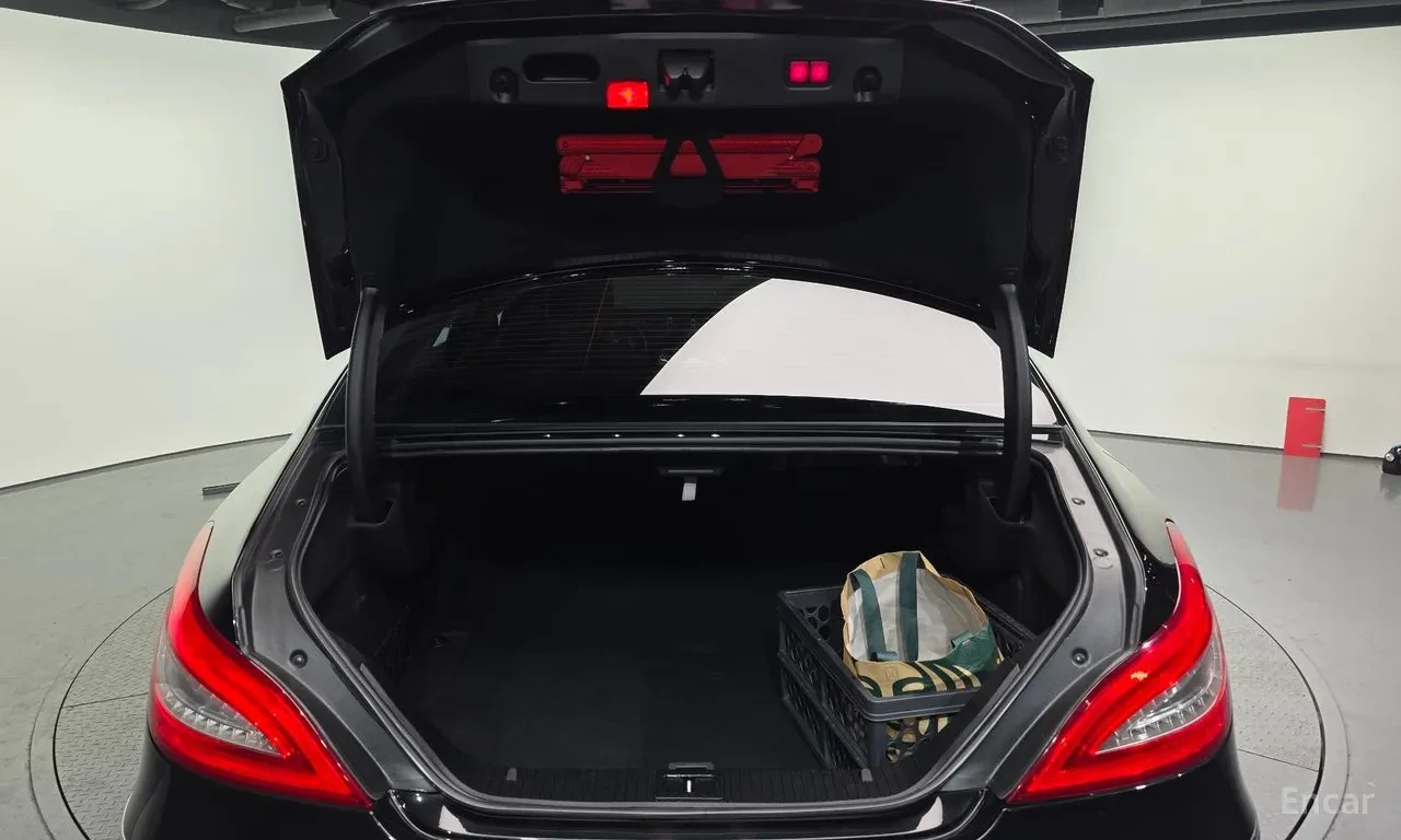 Mercedes-Benz CLS 350 AIRMATIC | ПОДГРЕВ | ОБДУХ | ПАНОРАМА, снимка 17 - Автомобили и джипове - 54884810