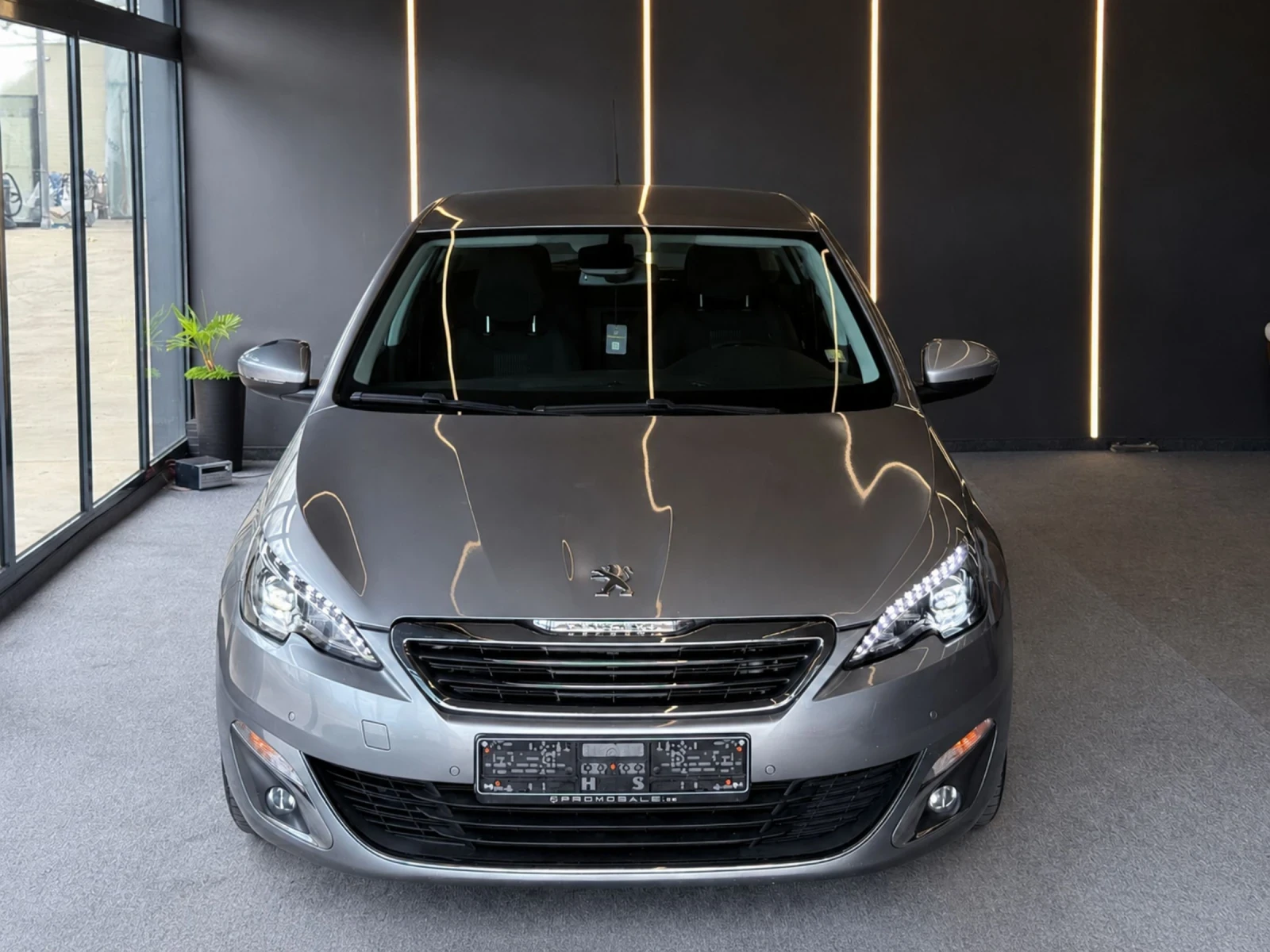 Peugeot 308 1.2i PureTech 130hp Auto, снимка 2 - Автомобили и джипове - 55177349