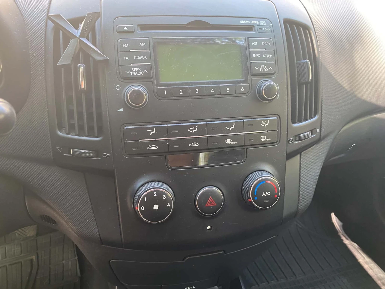 Hyundai I30 1.4, снимка 6 - Автомобили и джипове - 55616511