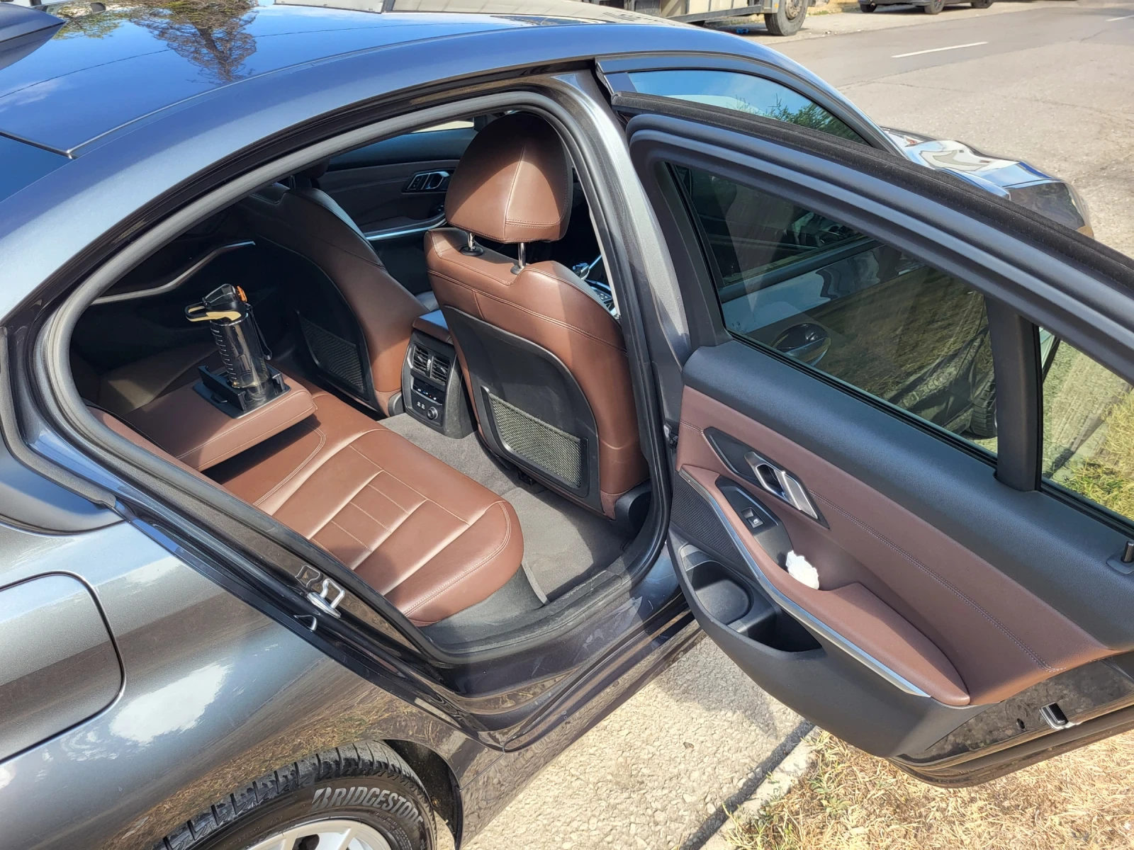BMW 320 dA, снимка 15 - Автомобили и джипове - 56139859
