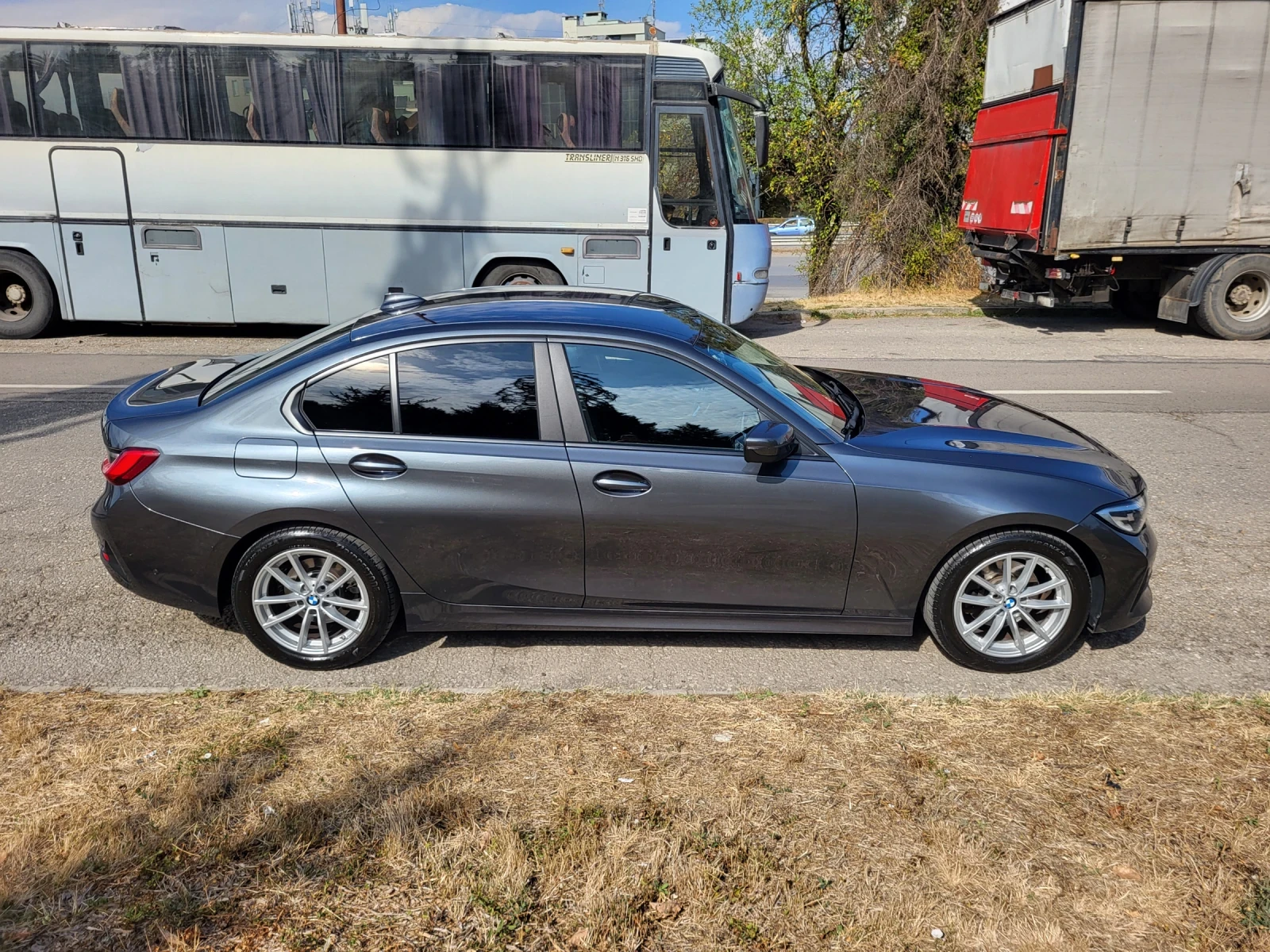 BMW 320 dA, снимка 6 - Автомобили и джипове - 56139859