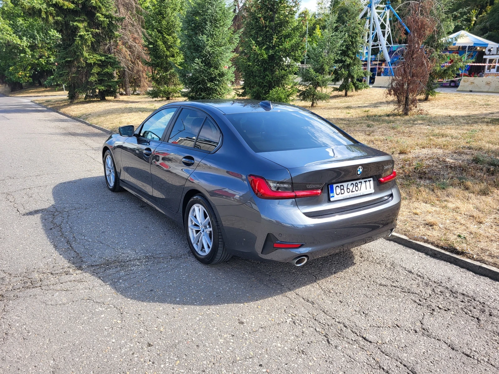 BMW 320 dA, снимка 3 - Автомобили и джипове - 56139859