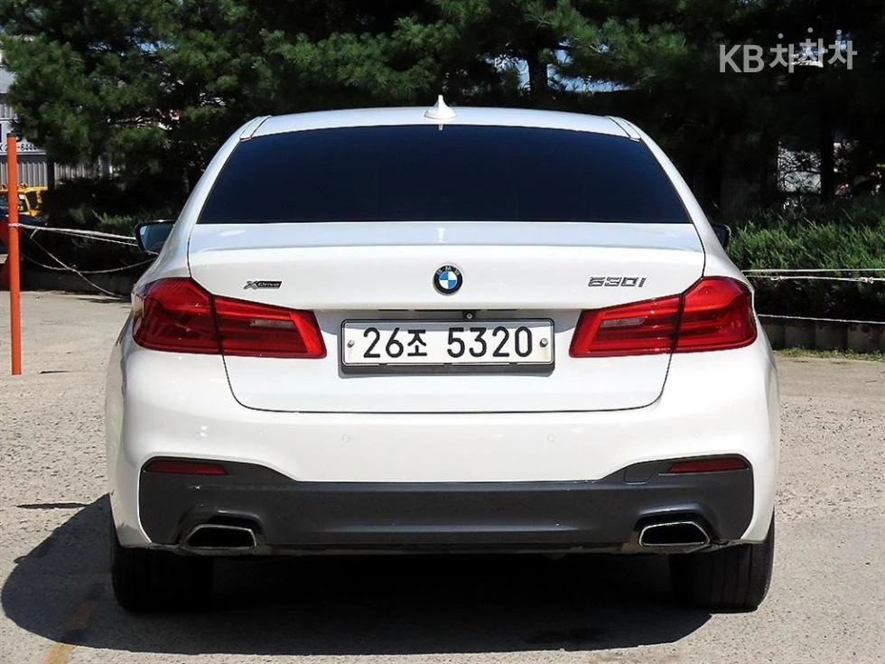 BMW 530 XDRIVE M-SPORT PLUS * КРАЙНА ЦЕНА* FULL, снимка 4 - Автомобили и джипове - 56171730