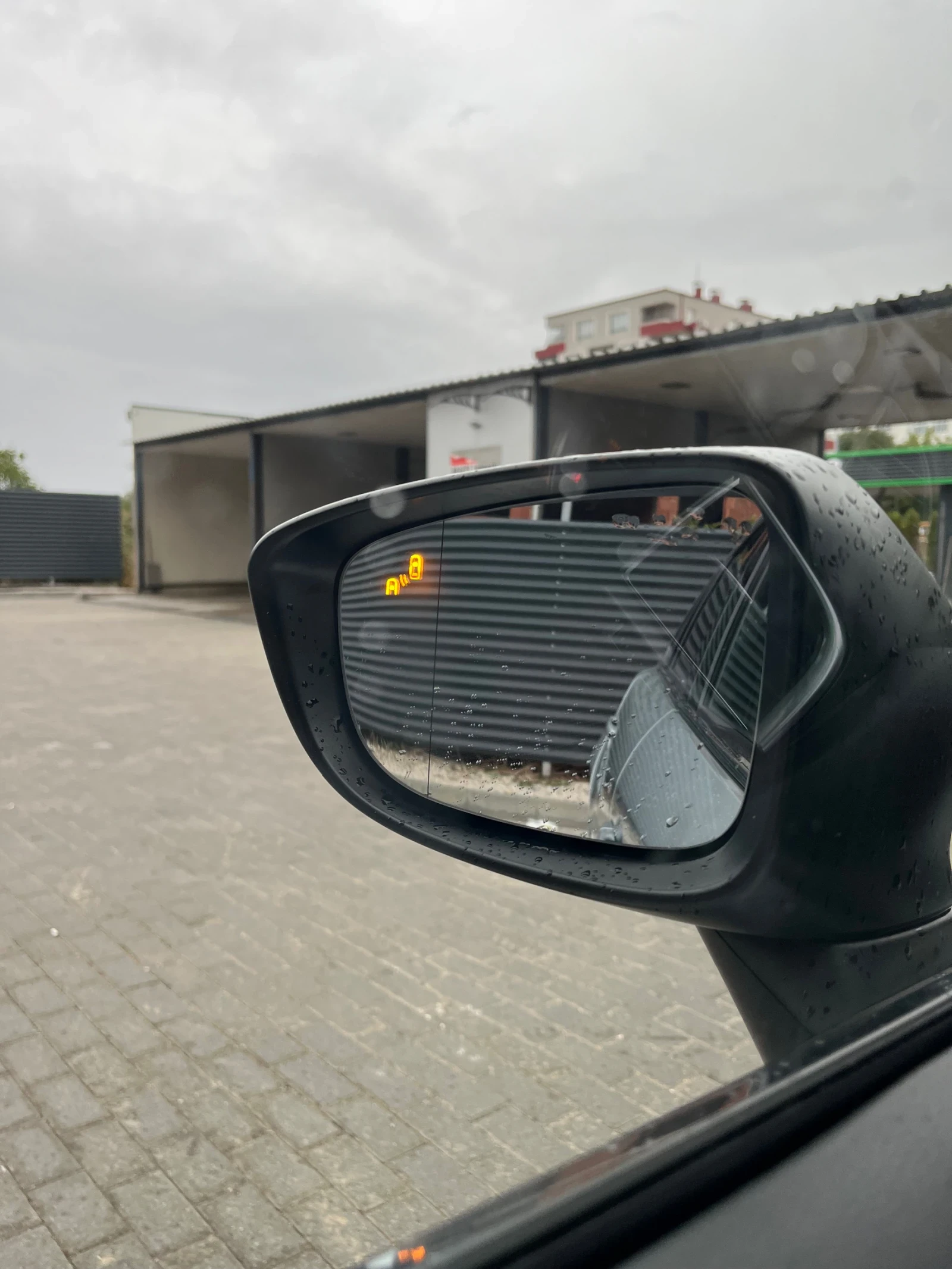 Mazda 6 2.2 175 full head up keyless! Швейцария, снимка 14 - Автомобили и джипове - 56242431
