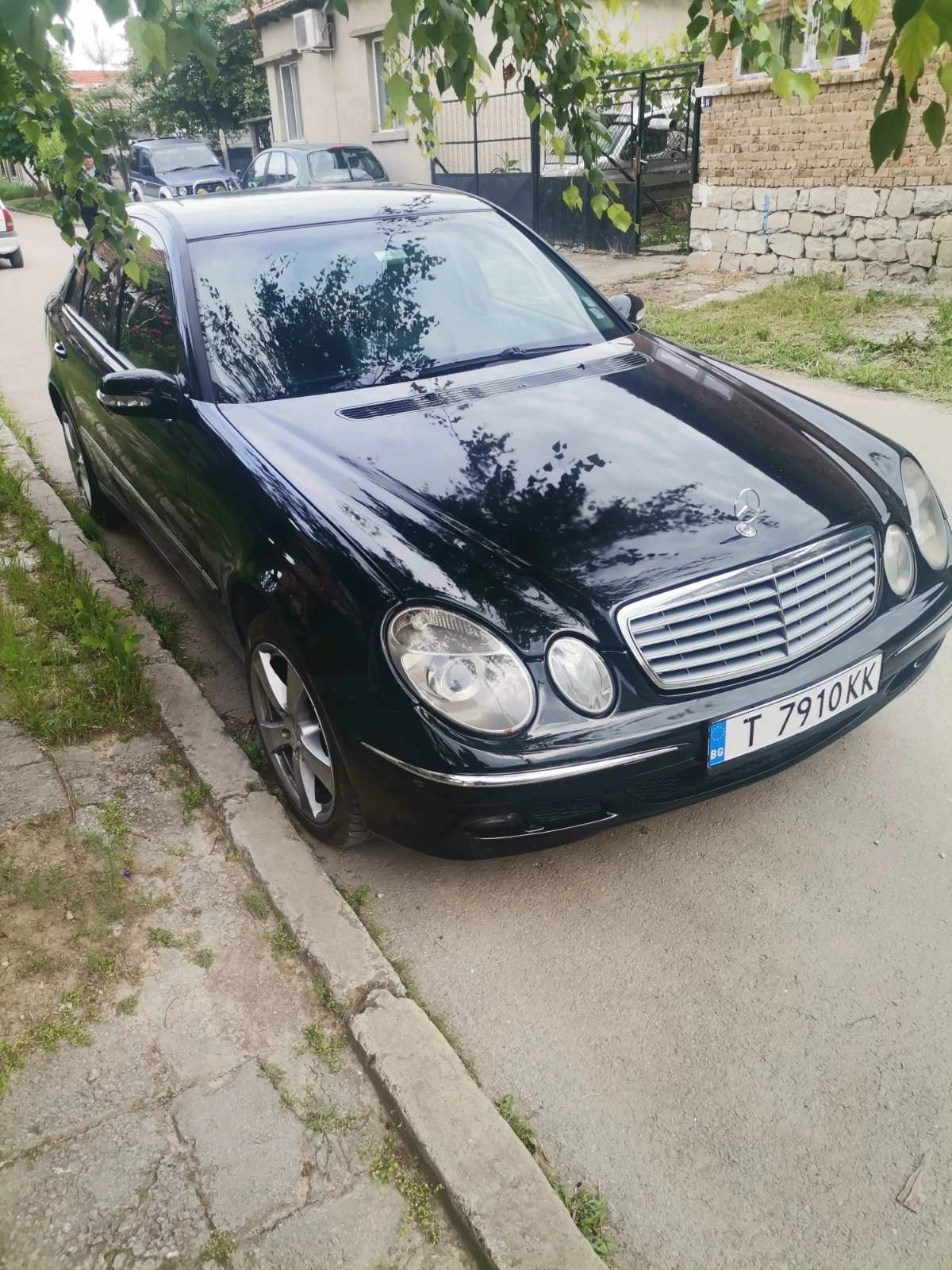 Mercedes-Benz E 270 2.7, снимка 2 - Автомобили и джипове - 56347583