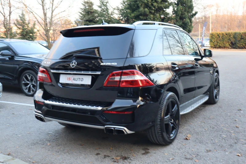 Mercedes-Benz ML 63 AMG Harman&Kardon/Distronic/Панорама/, снимка 5 - Автомобили и джипове - 43503353