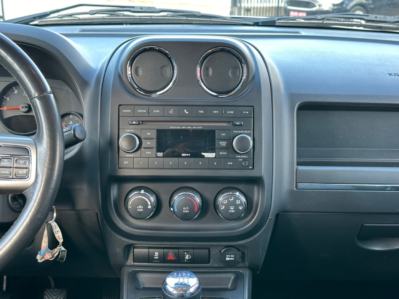 Jeep Compass 2.2CRD, Нови Гуми! * 116 000км* ГАРАНЦИЯ!, снимка 10 - Автомобили и джипове - 46355022