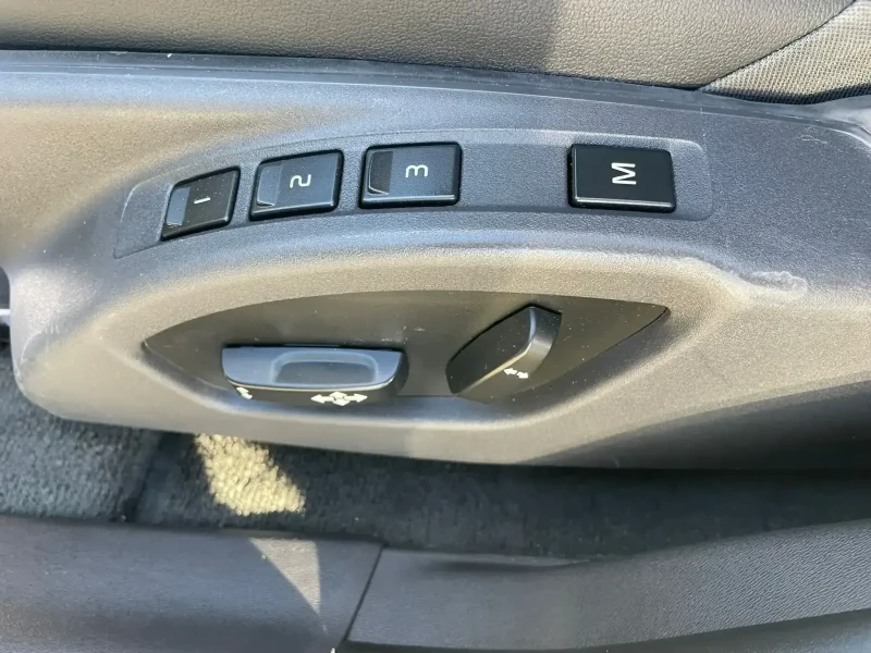 Volvo XC60 /D5244T17, снимка 16 - Автомобили и джипове - 52249711