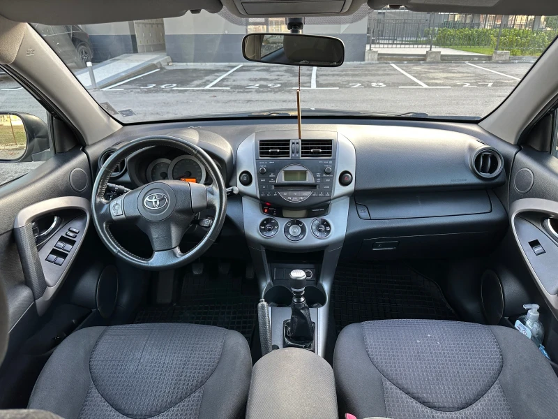 Toyota Rav4 2.2D 177кс 4X4, снимка 8 - Автомобили и джипове - 52613675