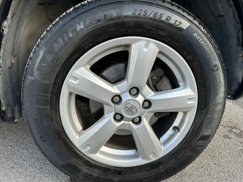 Toyota Rav4 2.2D 177кс 4X4, снимка 6 - Автомобили и джипове - 52613675