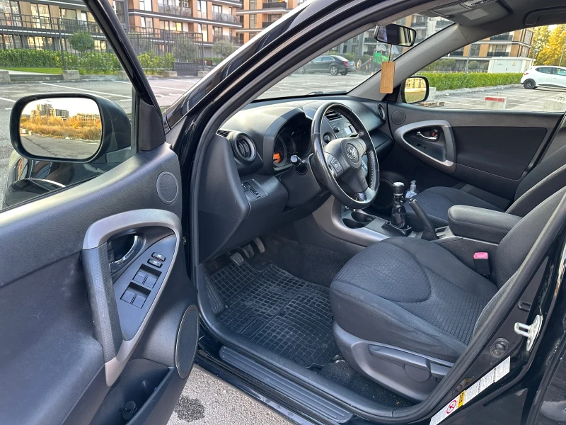 Toyota Rav4 2.2D 177кс 4X4, снимка 7 - Автомобили и джипове - 52613675