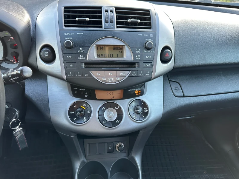 Toyota Rav4 2.2D 177кс 4X4, снимка 10 - Автомобили и джипове - 52613675