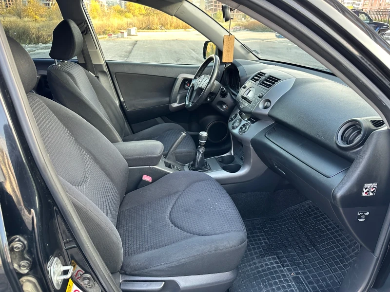 Toyota Rav4 2.2D 177кс 4X4, снимка 11 - Автомобили и джипове - 52613675