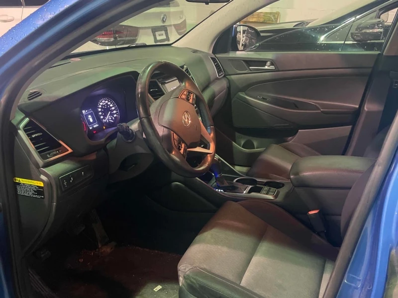 Hyundai Tucson * Premium * CARFAX * , снимка 7 - Автомобили и джипове - 52951643