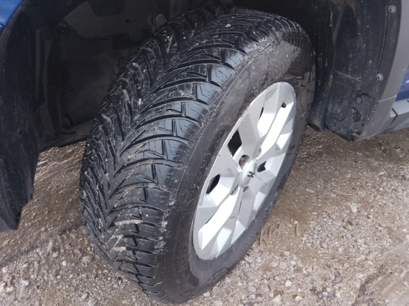 Dacia Duster 1.0 Tce/ECO-G/ФАБРИЧНА ГАЗ LANDI RENZO, снимка 15 - Автомобили и джипове - 53328028