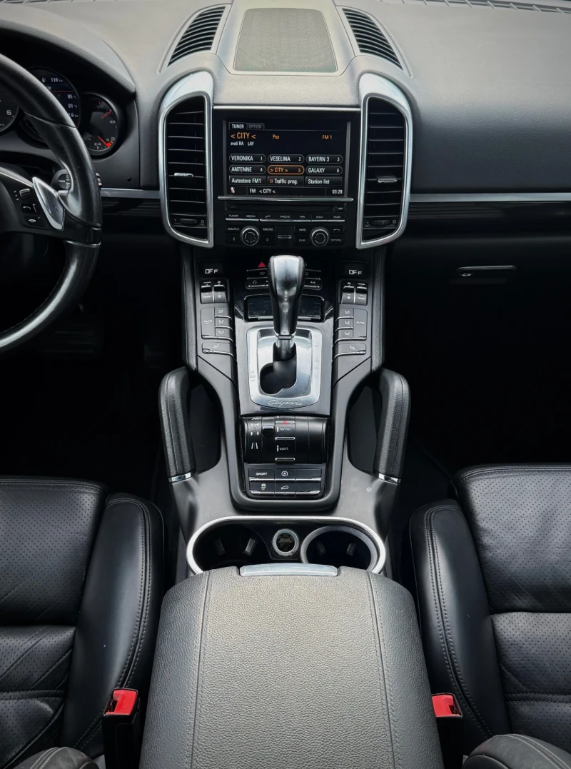Porsche Cayenne, снимка 11 - Автомобили и джипове - 53399565