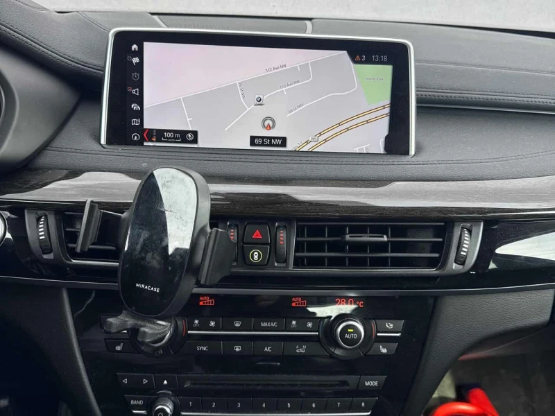 BMW X6 * xDrive35i * PANO* KEYLESS* ПОДГРЕВ* , снимка 9 - Автомобили и джипове - 53593878