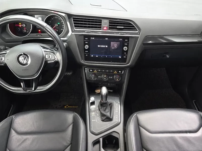 VW Tiguan 2.0 Tdi Premium, снимка 7 - Автомобили и джипове - 56266941